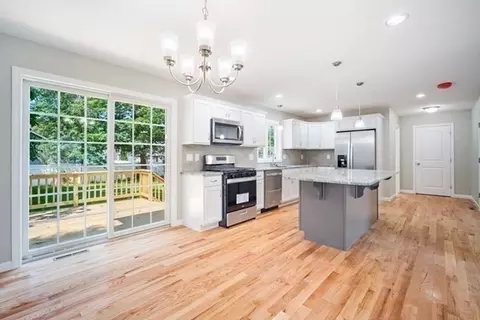 16 Ivan, Springfield, MA 01104 photo 8