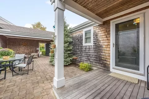 30 Whitcomb Gdn #30, Plymouth, MA 02360