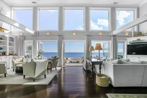84 Shore Dr, Plymouth, MA 02360