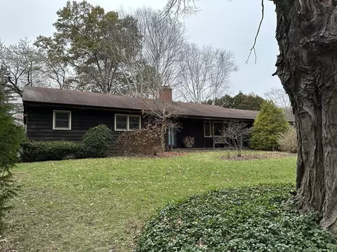 39 Sawmill Plain Rd, Deerfield, MA 01373