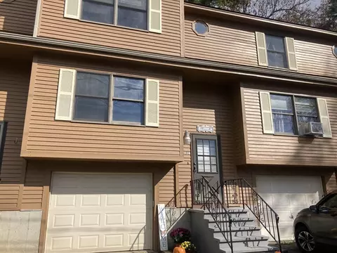 3 Mountain Rd #B, Gill, MA 01354
