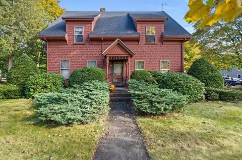 274 Pine St, Weymouth, MA 02190