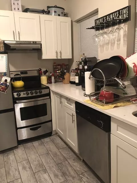352 E 8th St, Boston, MA 02127 photo 14