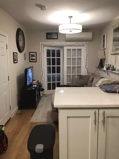 352 E 8th St, Boston, MA 02127 photo 3
