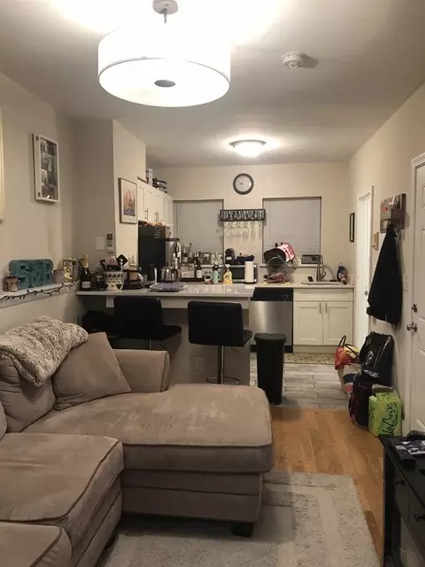 352 E 8th St, Boston, MA 02127 photo 2