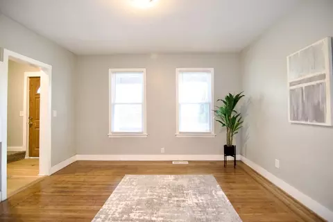 20 Crosby St, Springfield, MA 01105 photo 8