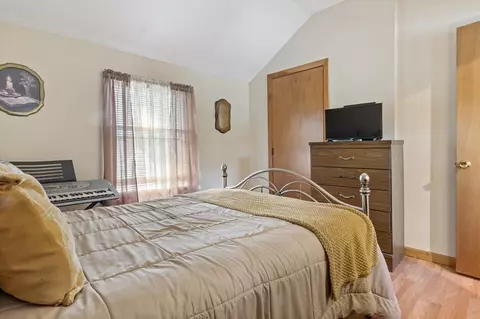 272 Savoie St, Fall River, MA 02723 photo 24