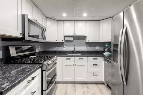 57 Broadlawn Park #10, Boston College, MA 02467