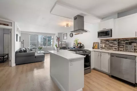 151 Tremont St #14A, Boston, MA 02111