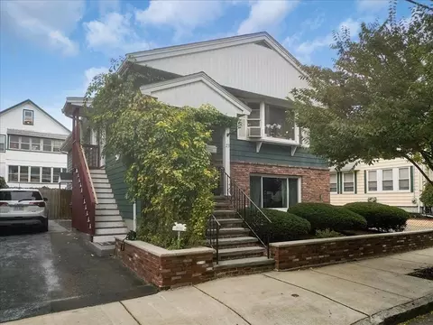 25 Wolcott St, Everett, MA 02149 photo 2