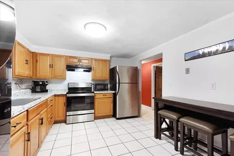 25 Wolcott St, Everett, MA 02149 photo 4