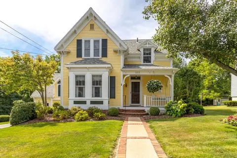 202 Bridge St, Beverly, MA 01915 photo 2