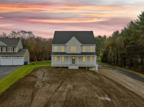 14 Run Brook Circle, Taunton, MA 02780