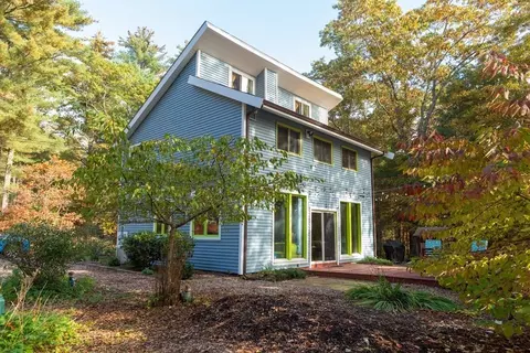 44 Pond St, Carver, MA 02330