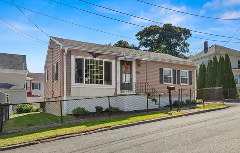 2 Franklin St Ct, Peabody, MA 01960