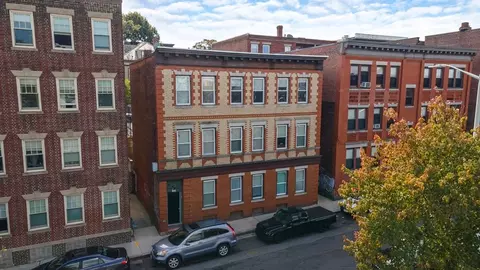 18 Peabody St, Salem, MA 01970