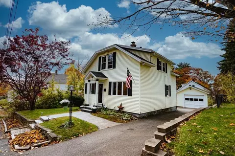 72 Pelley St, Gardner, MA 01440