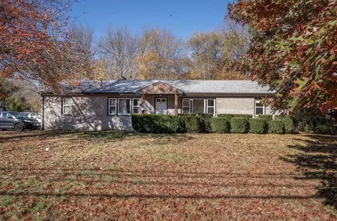 26 Washington St, Plainville, MA 02762
