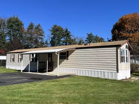 226 Park Cir, Sturbridge, MA 01566