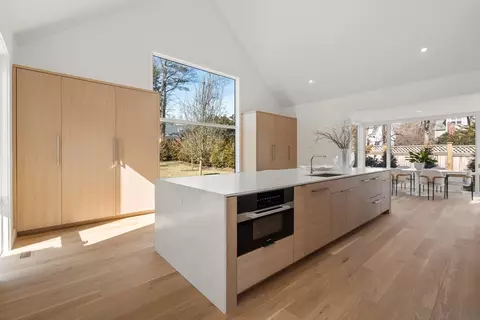 21 White Oak Rd, Newton, MA 02468
