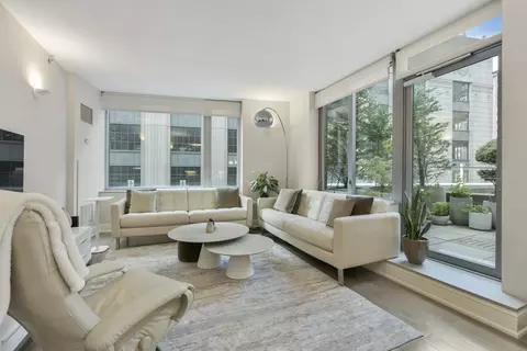 1 Charles St S #412, Boston, MA 02116