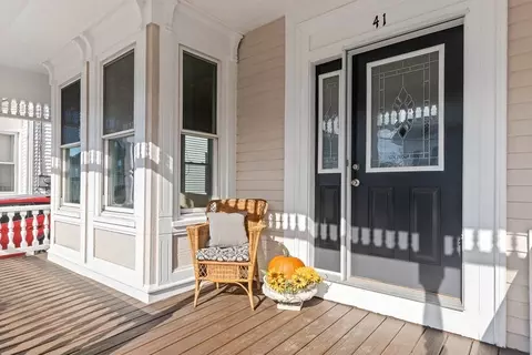 41 Beacon St #-, Gloucester, MA 01930
