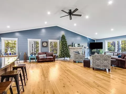 61 Lancaster Rd, Berlin, MA 01503 photo 5