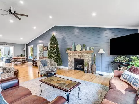 61 Lancaster Rd, Berlin, MA 01503 photo 13