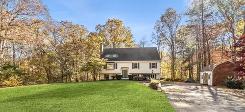 107 Ash St, Rehoboth, MA 02769