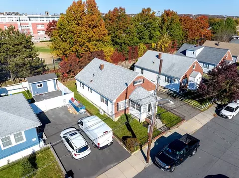 12 Albion St, Everett, MA 02149 photo 4