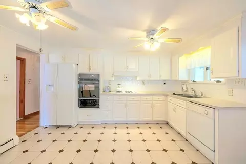 12 Albion St, Everett, MA 02149 photo 11