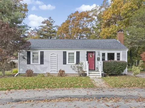 76 Holly Hill Cir, Weymouth, MA 02190