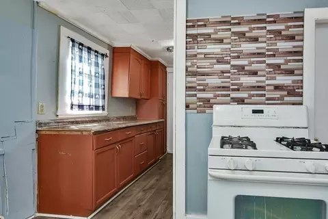 94 Margin St, Lawrence, MA 01841 photo 10