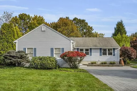 12 Bennetts Xing, Ayer, MA 01432