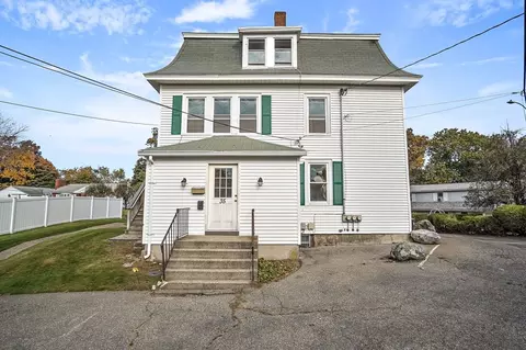 35 Sherman Pl, Woburn, MA 01801