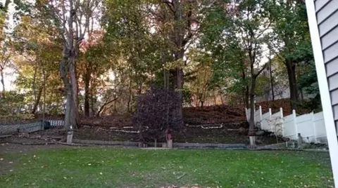 11 Doris St, Worcester, MA 01606 photo 2