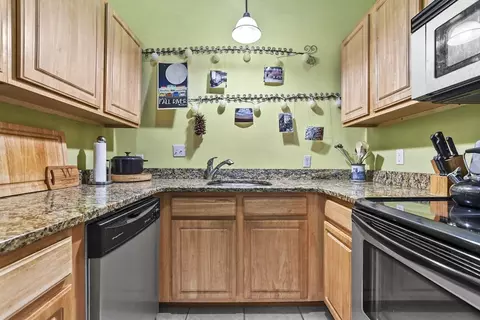 313 Durfee St #3N, Fall River, MA 02720 photo 4