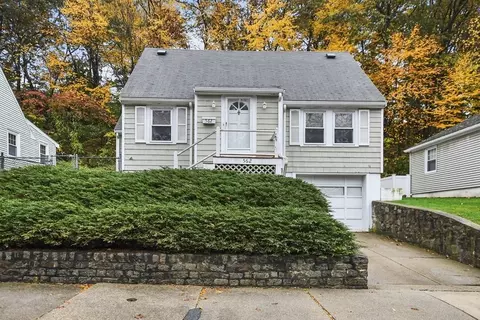 562 Poplar St, Boston, MA 02131