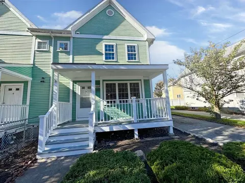 87 Laighton St, Lynn, MA 01902