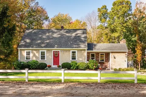 127 Taylor St, Pembroke, MA 02359