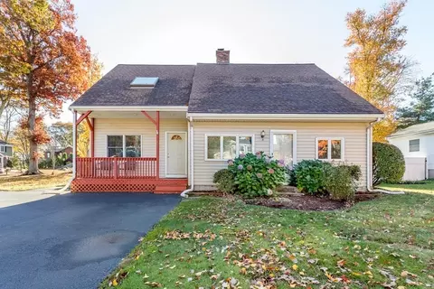 49 Pleasant Cir, Canton, MA 02021