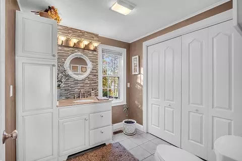45 Meola Ave, Worcester, MA 01606 photo 14