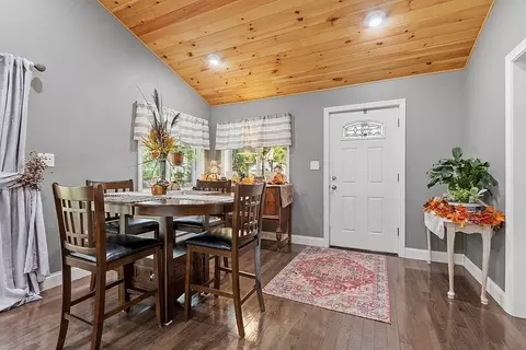 20 Castle Ave, Athol, MA 01331 photo 6