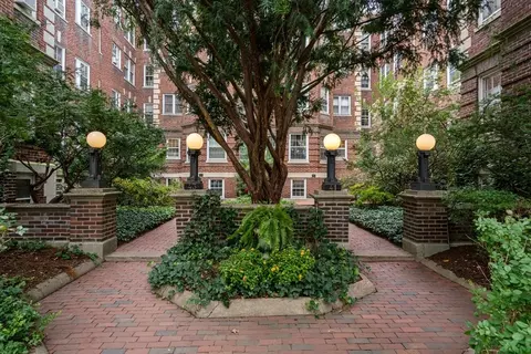 43 Linnaean St #32, Cambridge, MA 02138