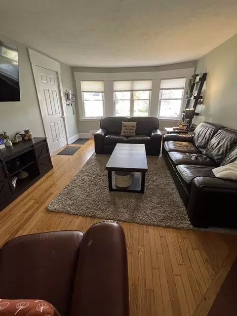 511 Mower St, Worcester, MA 01602 photo 3