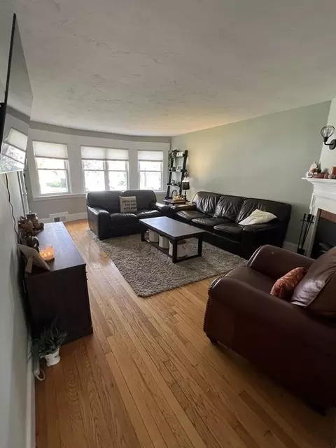 511 Mower St, Worcester, MA 01602 photo 2