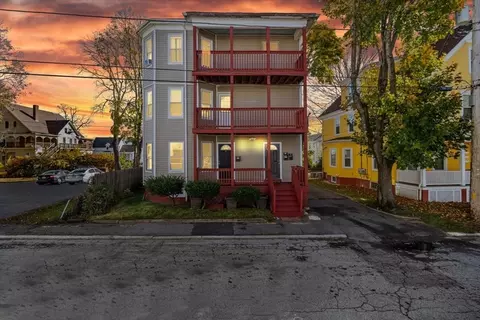 4 Howard Ave, Attleboro, MA 02703