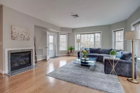 295 Salem St #34, Woburn, MA 01801