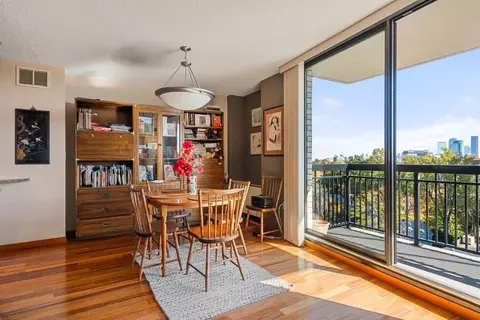 60 Longwood Ave #908, Brookline, MA 02446