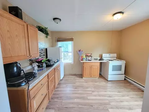 58 Ford St, Fall River, MA 02720 photo 3